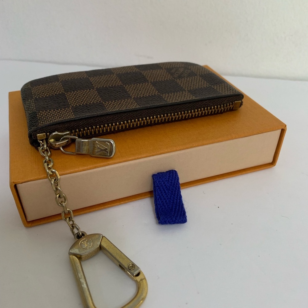 Louis Vuitton Damier key pouch - Picture 5 of 8